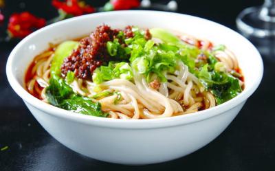 成都担担面技术培训哪家强？蜀味缘面食培训班深度解析