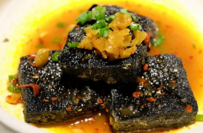 长臭豆腐技术培训多少钱？蜀味缘餐饮培训学校详解