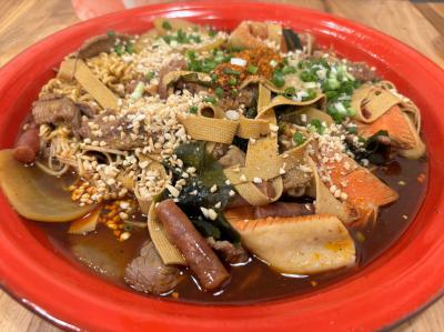 哪里学麻辣烫技术培训哪家好？蜀味缘小吃培训学校详解