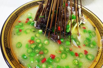 钵钵鸡培训一般多少钱？四川蜀味缘钵钵鸡培训学校