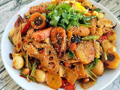 麻辣香锅技术培训学校在哪里？蜀味缘麻辣香锅技术培训班为你揭秘