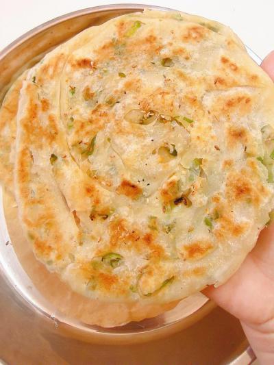成都餐饮技术培训哪个机构好？蜀味缘正宗葱油饼技术培训哪里学？